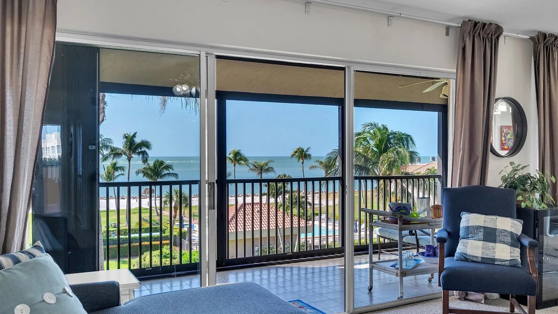 Gulf-view With Resort-style Amenities *