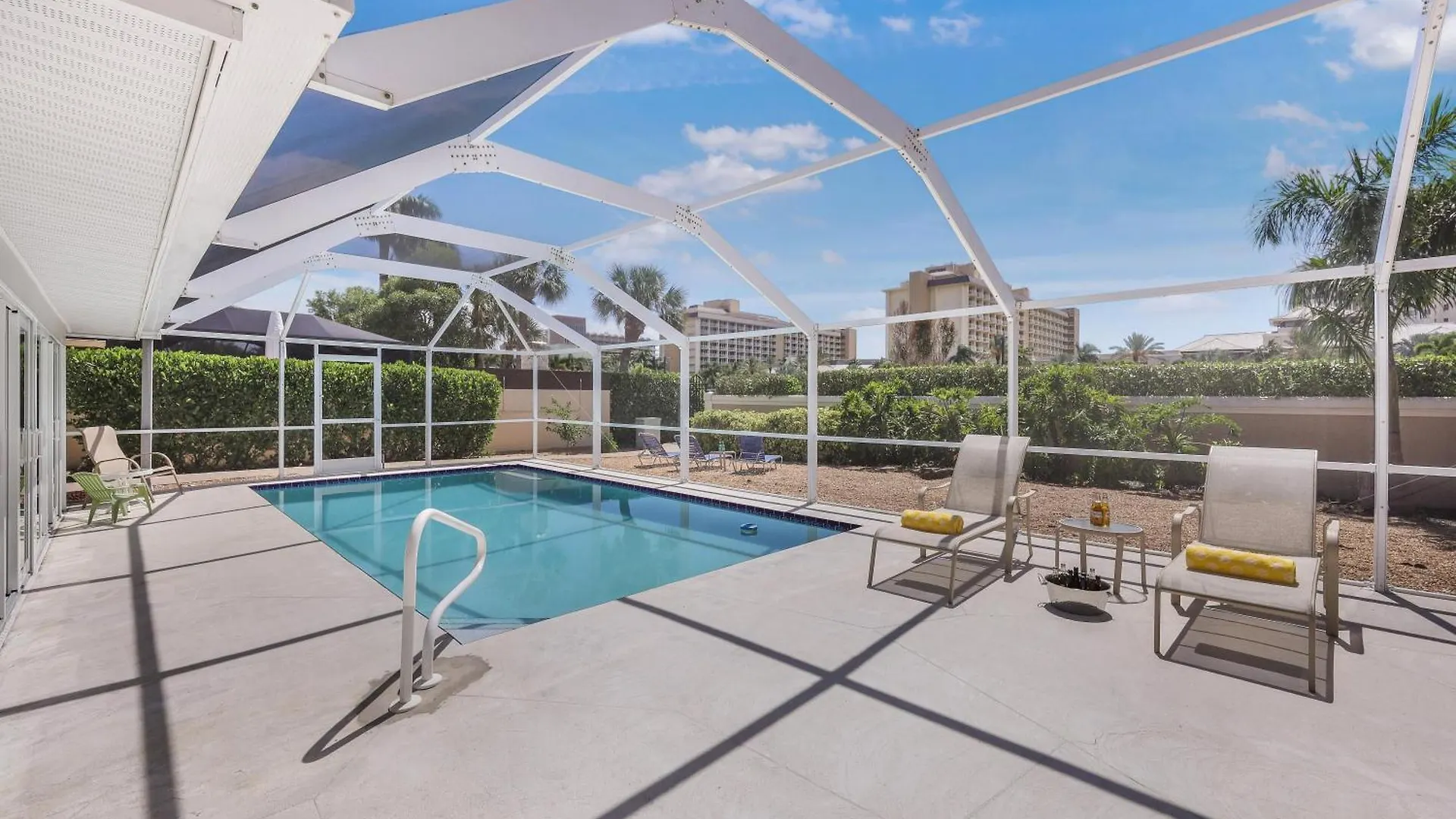 310 West Flamingo Circle