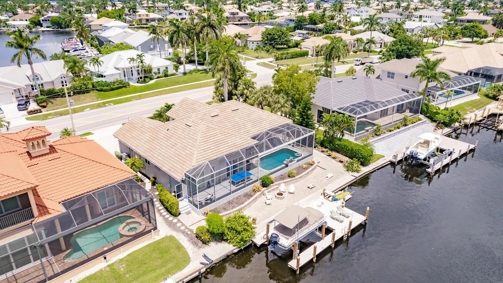 Villa Casa Vista - Waterfront, Kayaks, Fishing, Bikes Marco Island