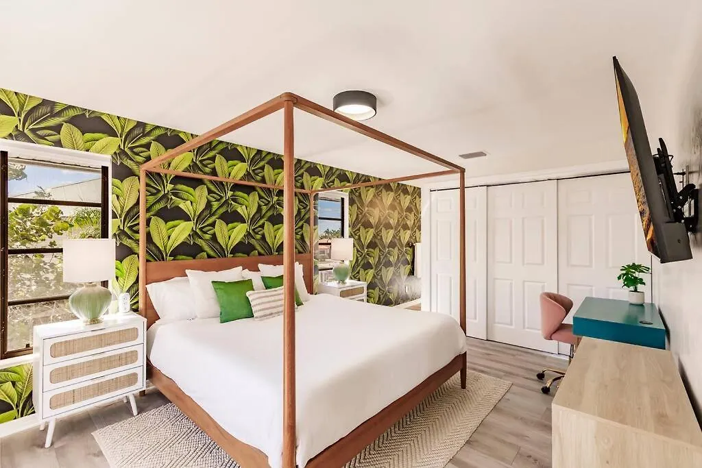 Casa Marco - Heated Pool, Game Room, Mini Golf * Marco Island