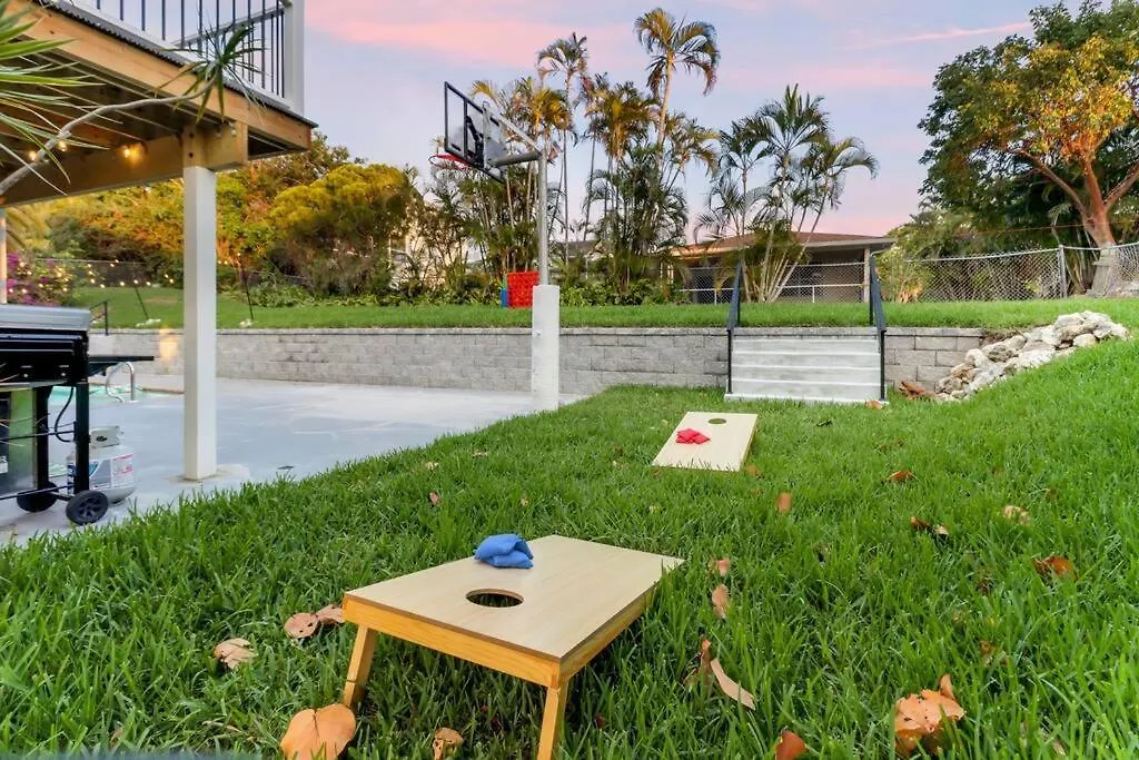 Casa Marco - Heated Pool, Game Room, Mini Golf Villa Marco Island