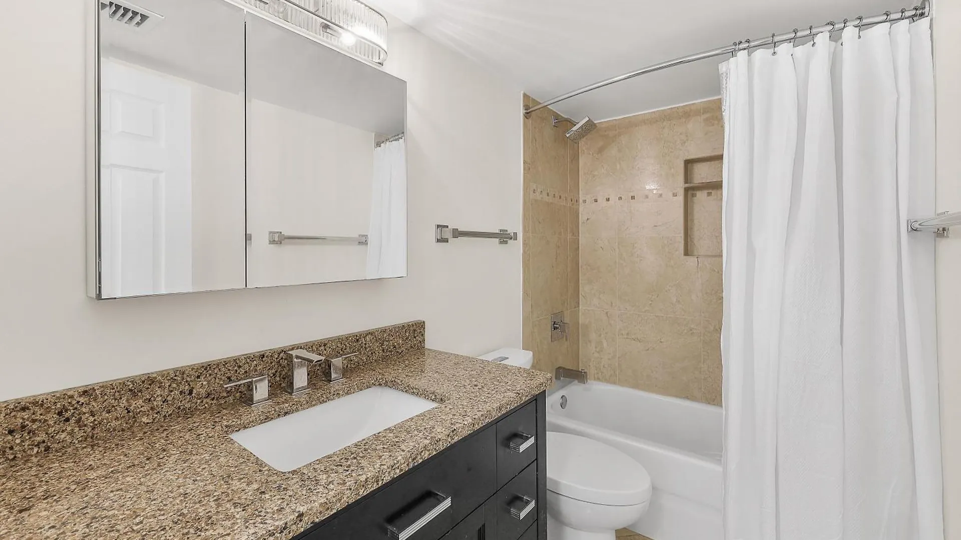 South Seas East C-103 Holiday home