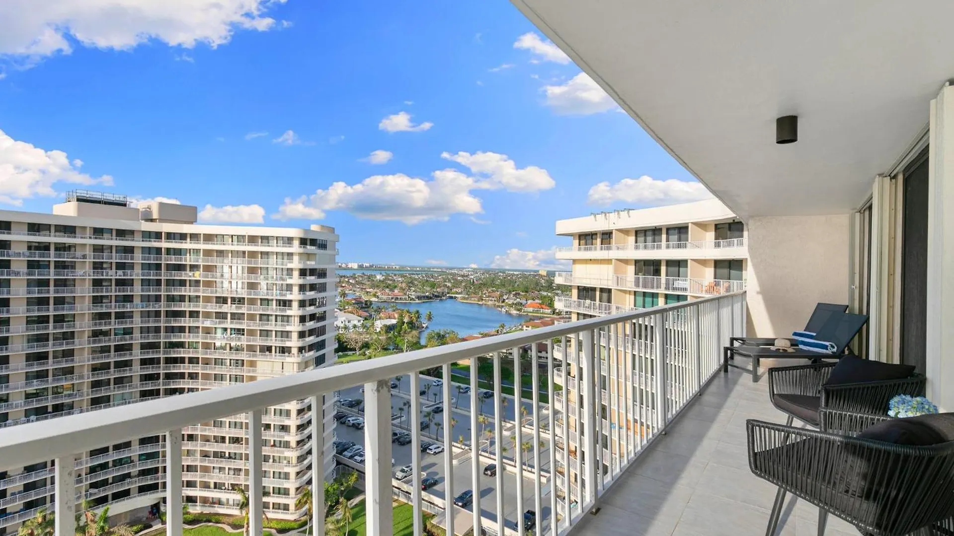 Apartment La Bella On Marco - 1812 South Seas Tower 3