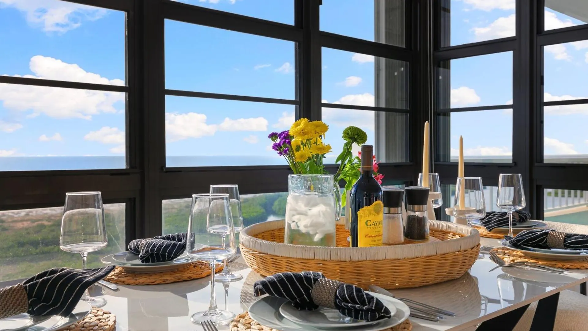 La Bella On Marco - 1812 South Seas Tower 3 *