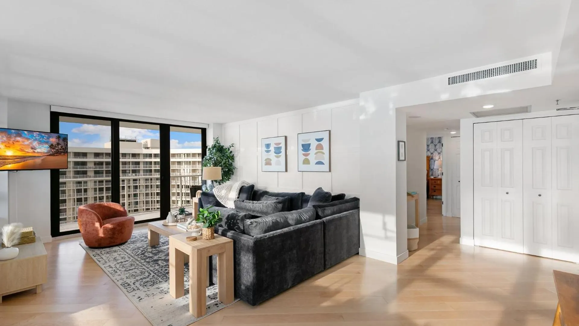 Apartment La Bella On Marco - 1812 South Seas Tower 3