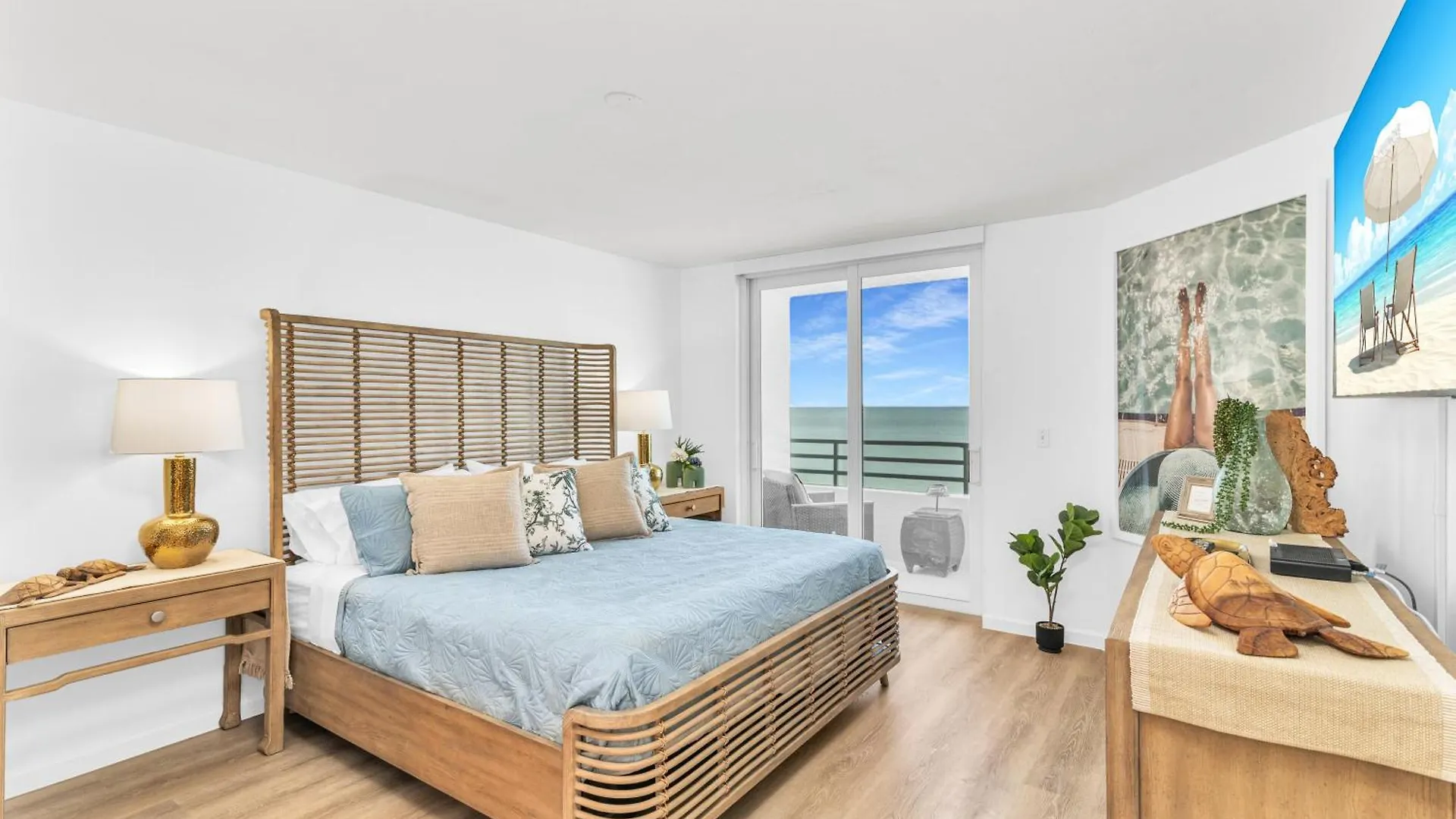 Charming 2 Bed South End Beachfront At Popular Somerset Marco Island