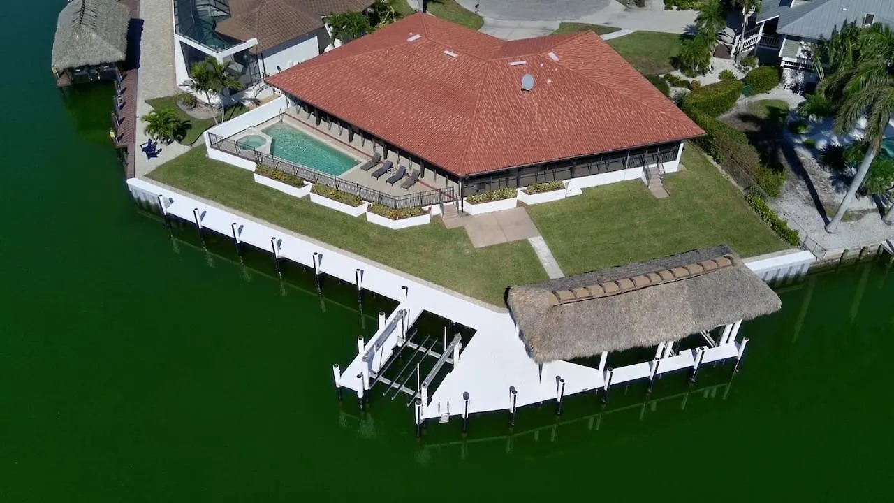 Tip Lot 4 Bed House Less Than Mile To Access Holiday home Marco Island