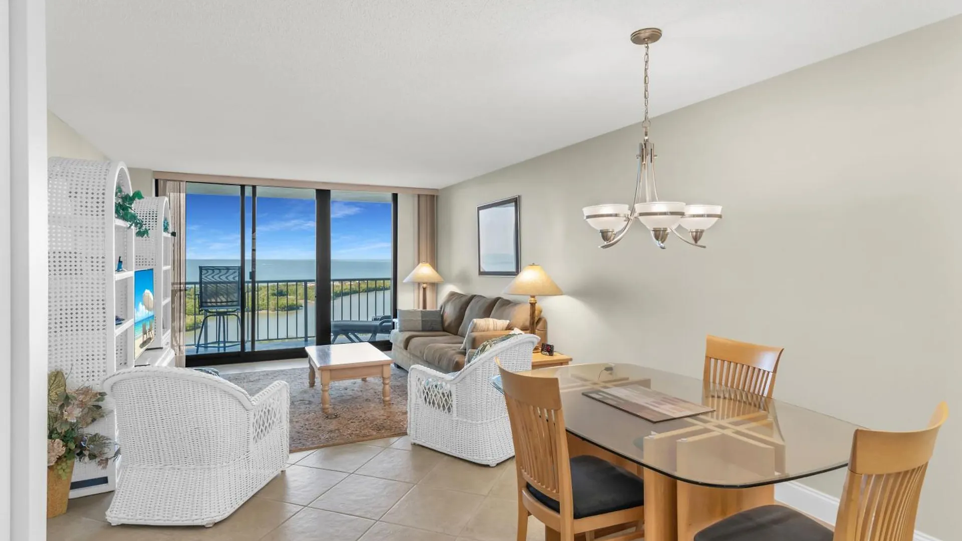 Beachfront 2 Bed 12th Floor I Updated
