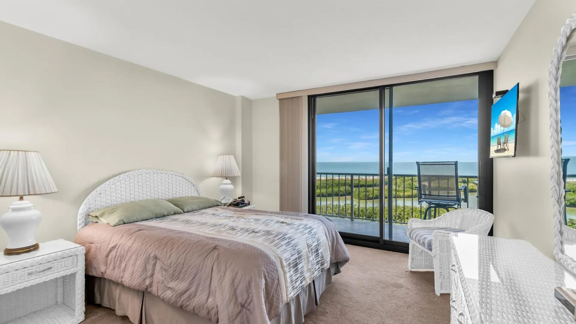 Beachfront 2 Bed 12th Floor I Updated Holiday home