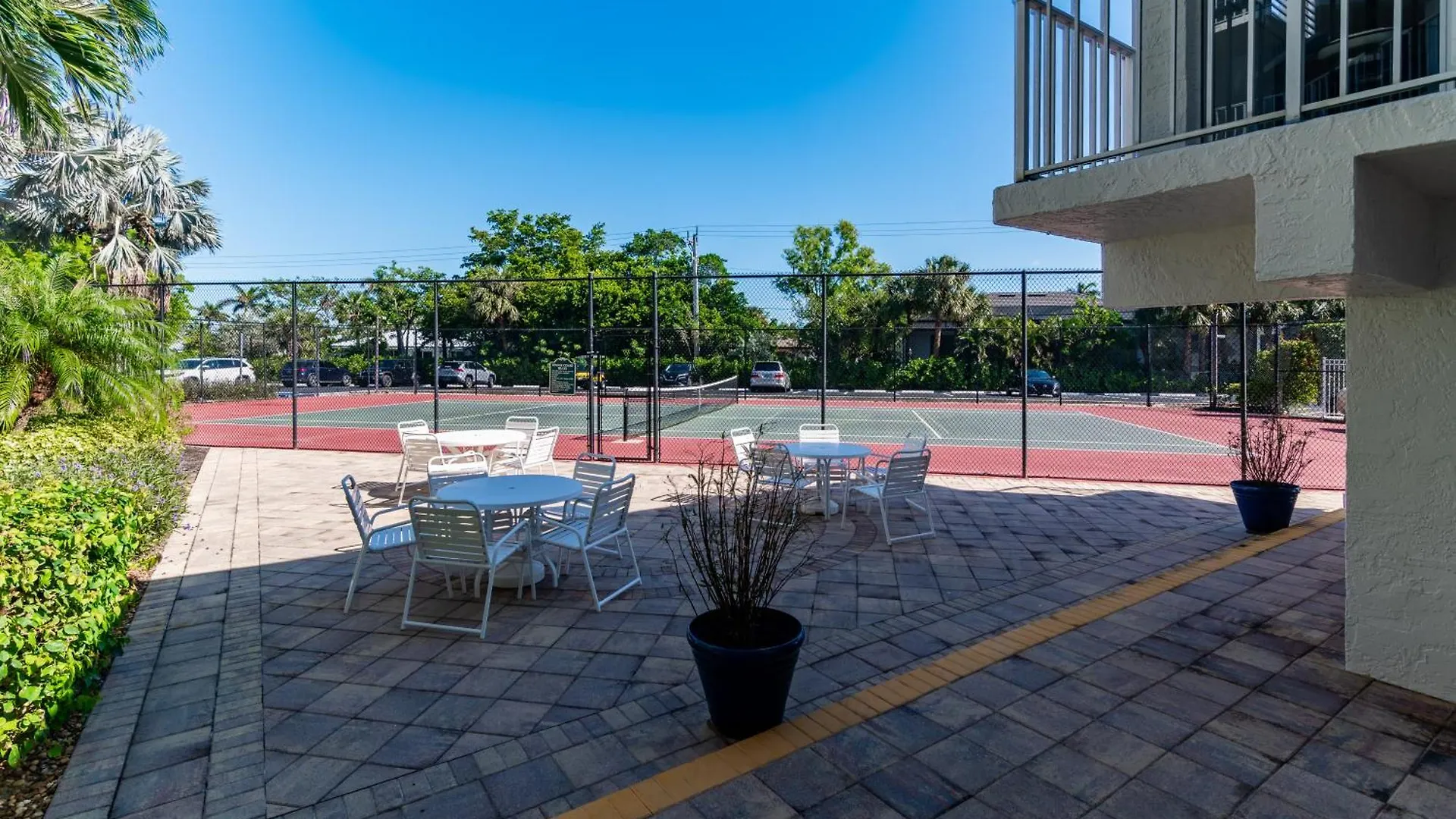 Ideal For Conference @ J.w. Marriott / Access To Beach!!