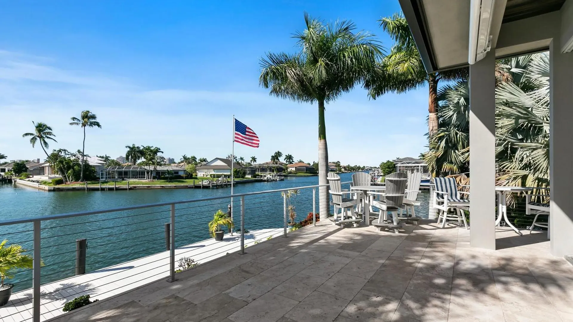 Marco Polo By Avantstay Waterfront 5bdr Pool Fire Pit Walk To Holiday home *