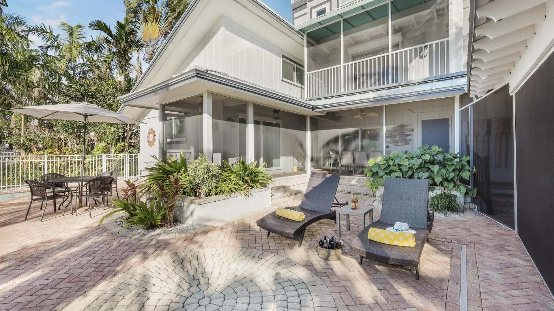 1154 Vernon Place Holiday home