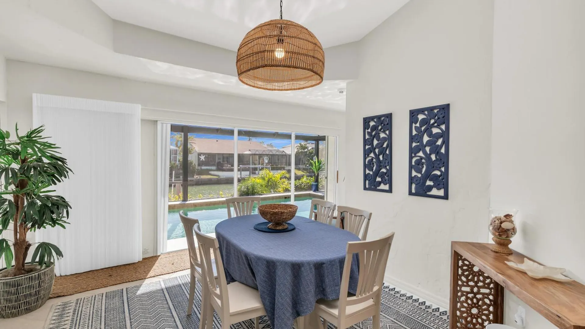 Gorgeous Waterfront 3 Bed With Quick Access To Gulf!! *