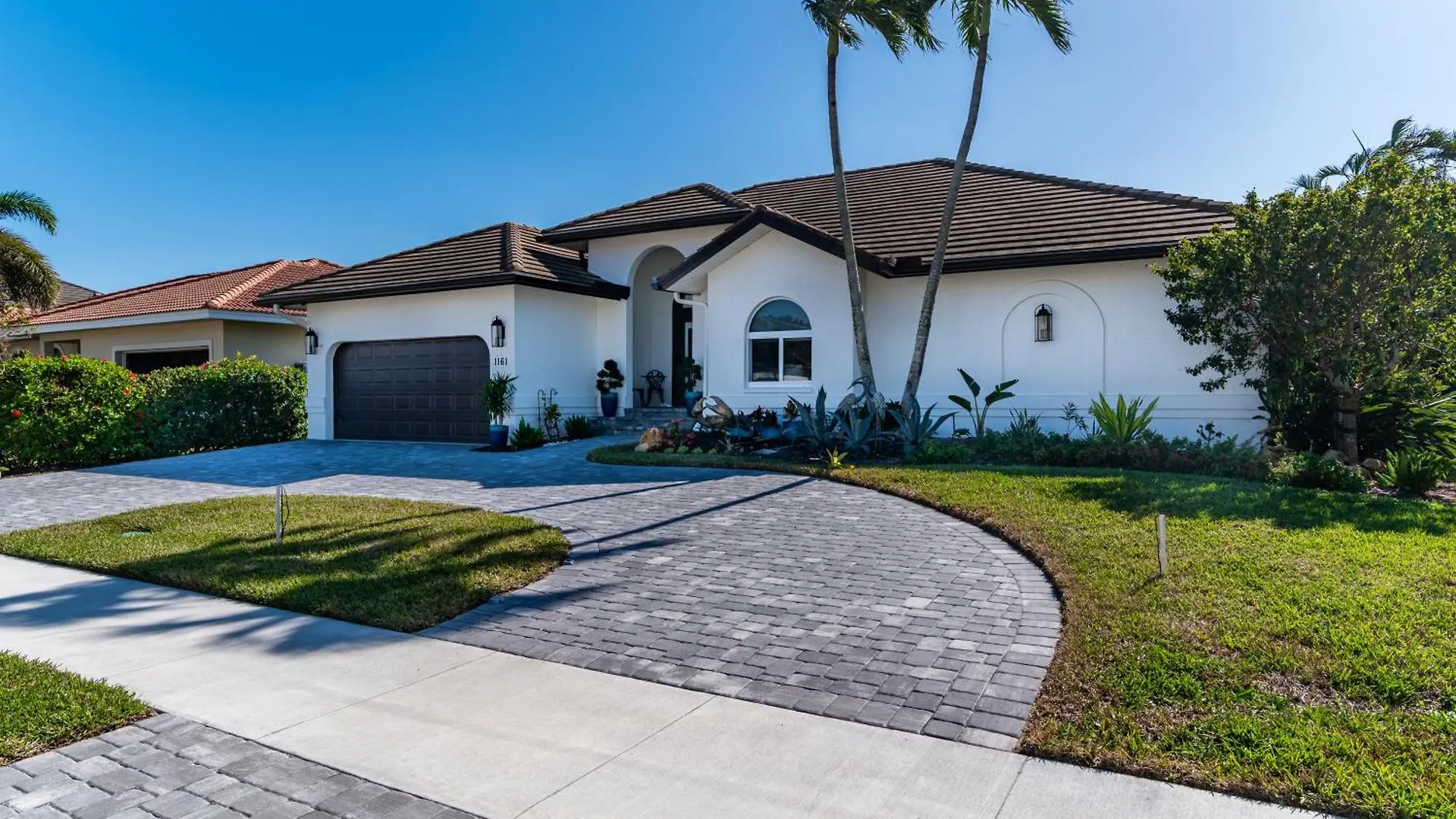 Gorgeous Waterfront 3 Bed With Quick Access To Gulf!!