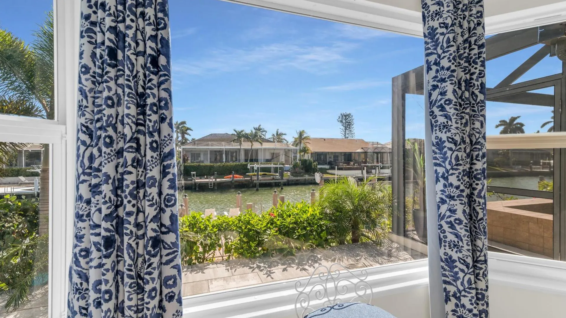 Gorgeous Waterfront 3 Bed With Quick Access To Gulf!! Holiday home