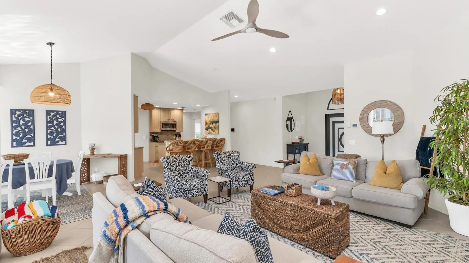 Gorgeous Waterfront 3 Bed With Quick Access To Gulf!! * Marco Island