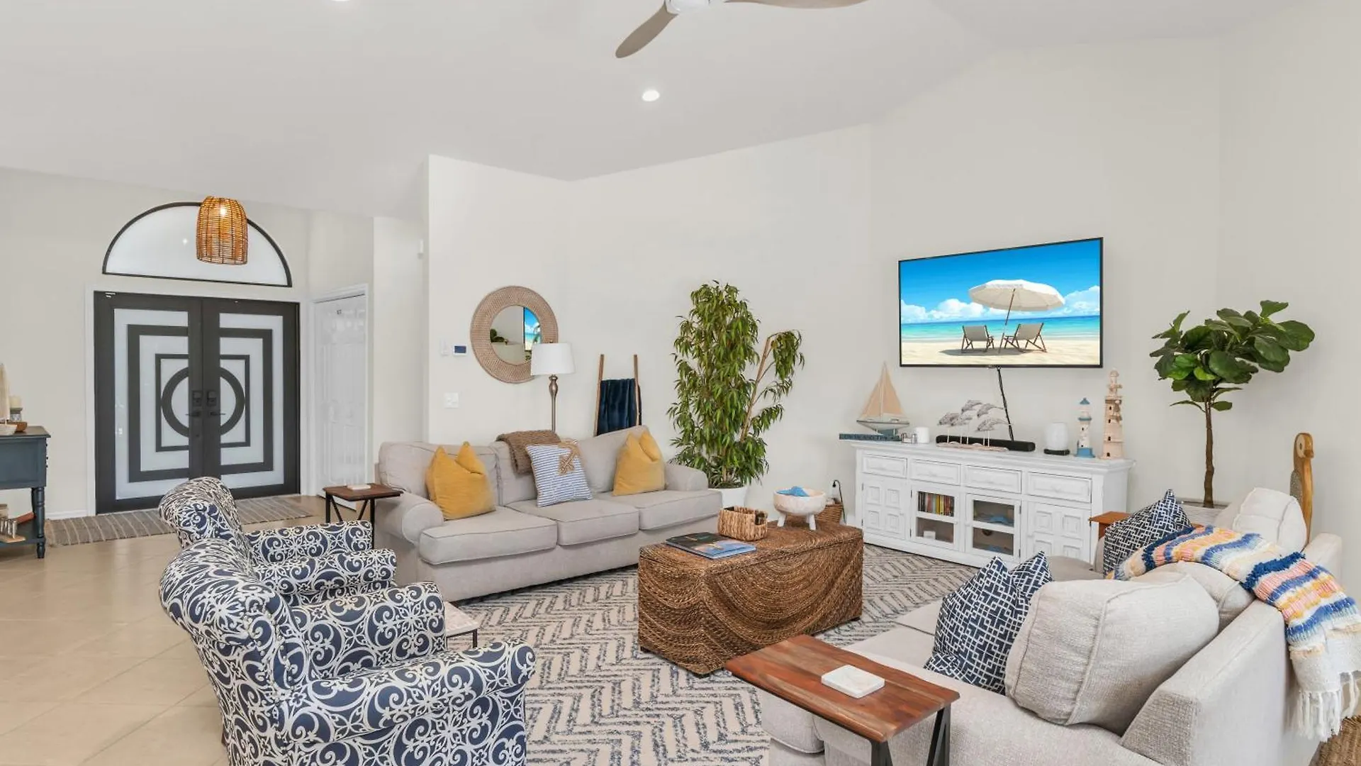 Gorgeous Waterfront 3 Bed With Quick Access To Gulf!!