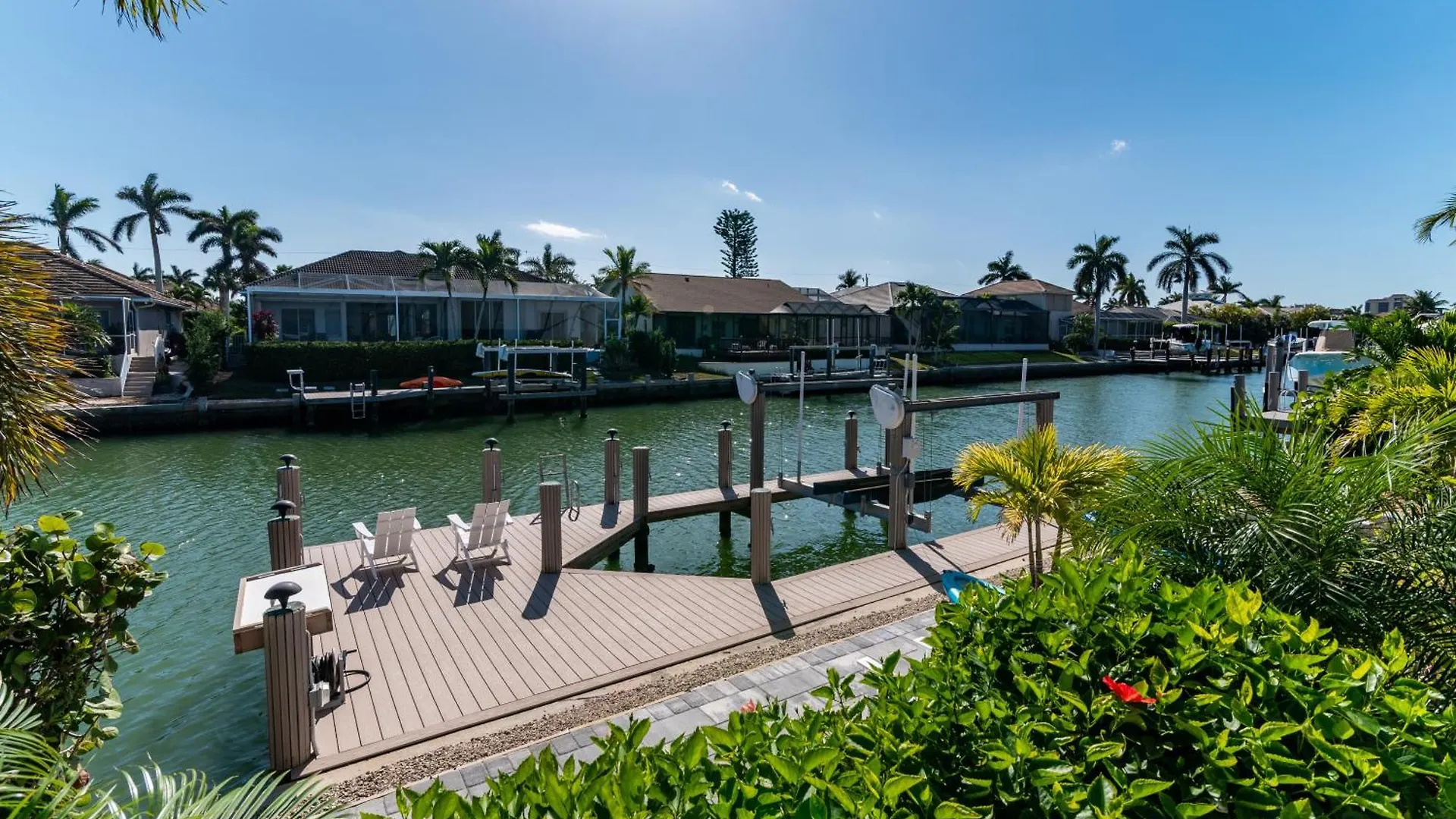 Gorgeous Waterfront 3 Bed With Quick Access To Gulf!! Holiday home *