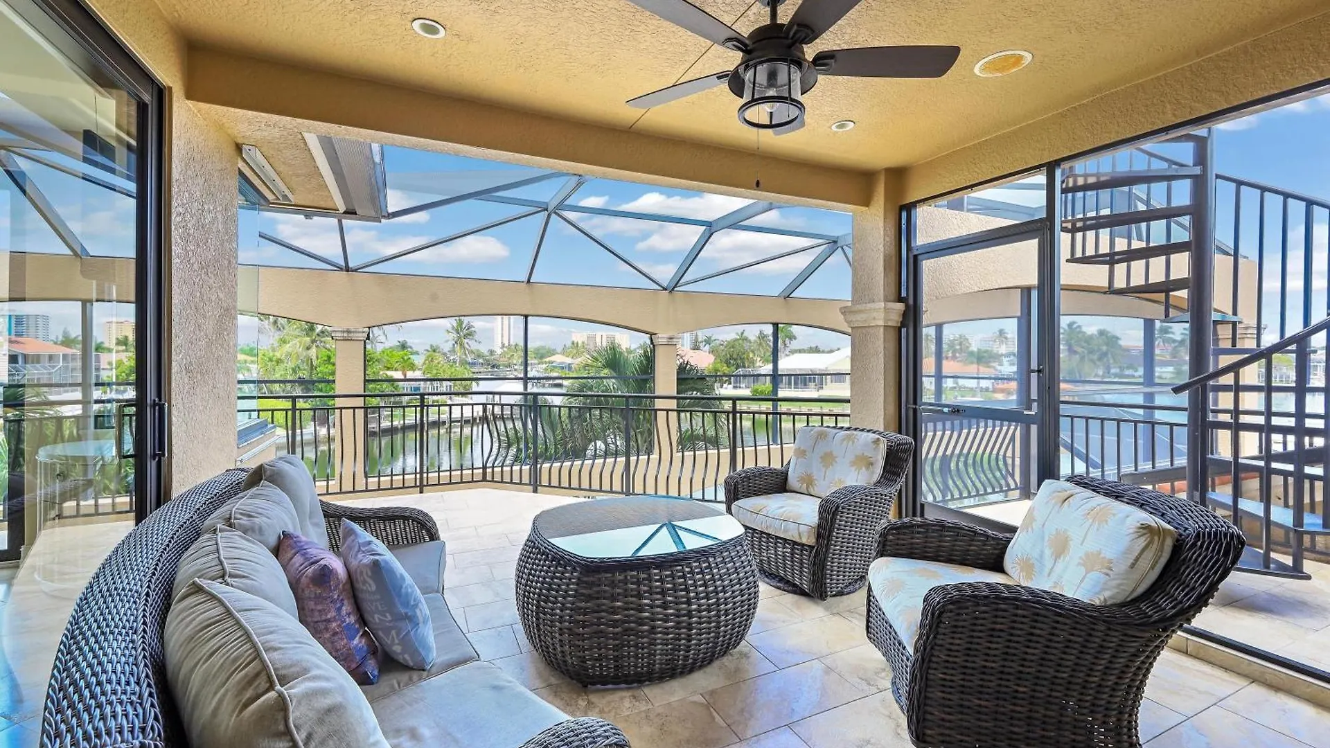 160 Copperfield Court Holiday home *