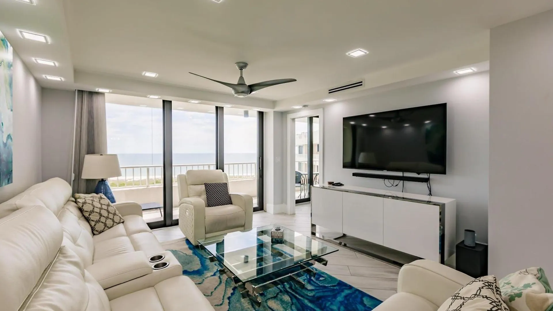 2 Bedroom By The - Splendid Ocean View
