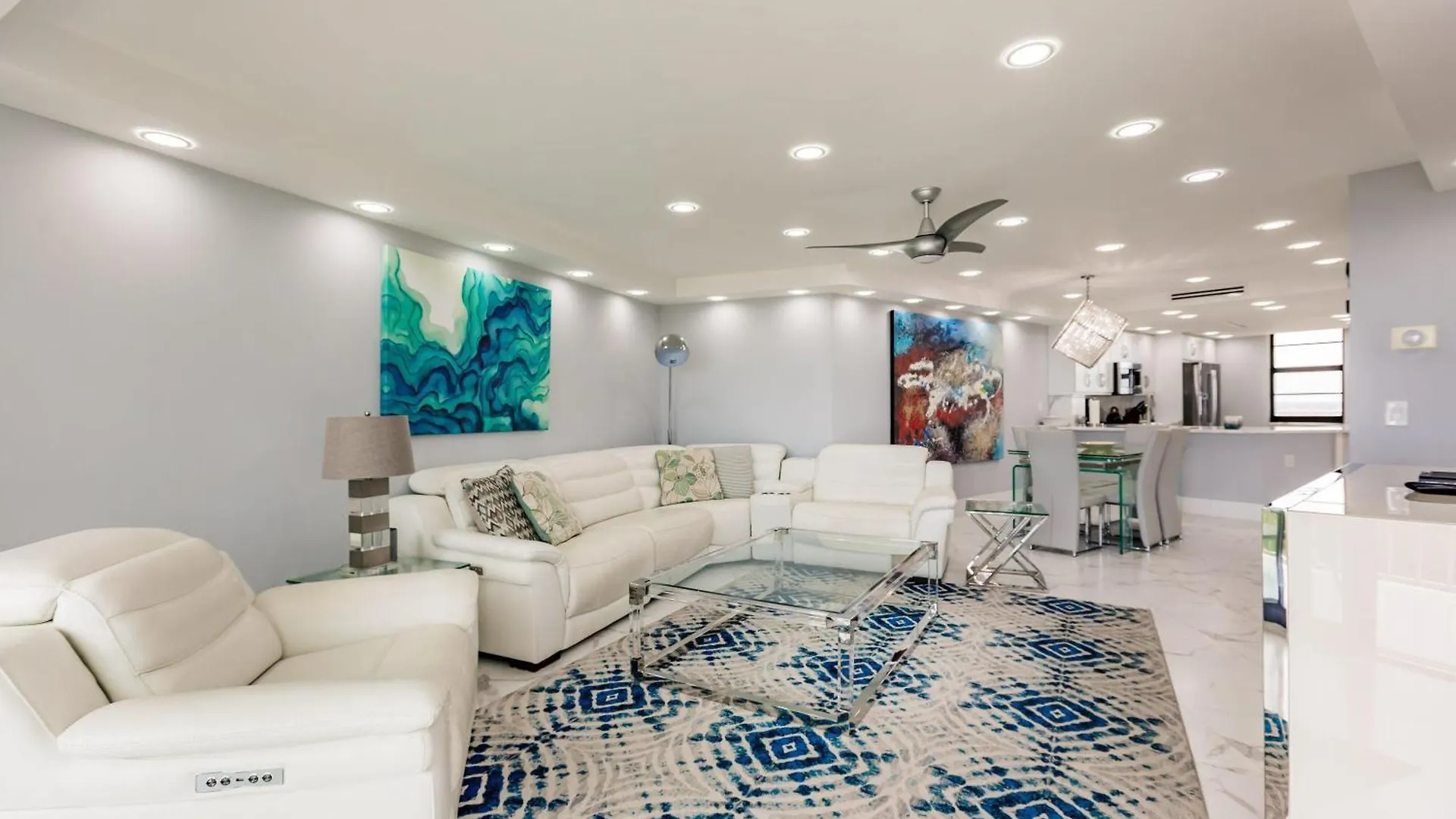 Modern 2br - Gorgeous Ocean View Holiday home *