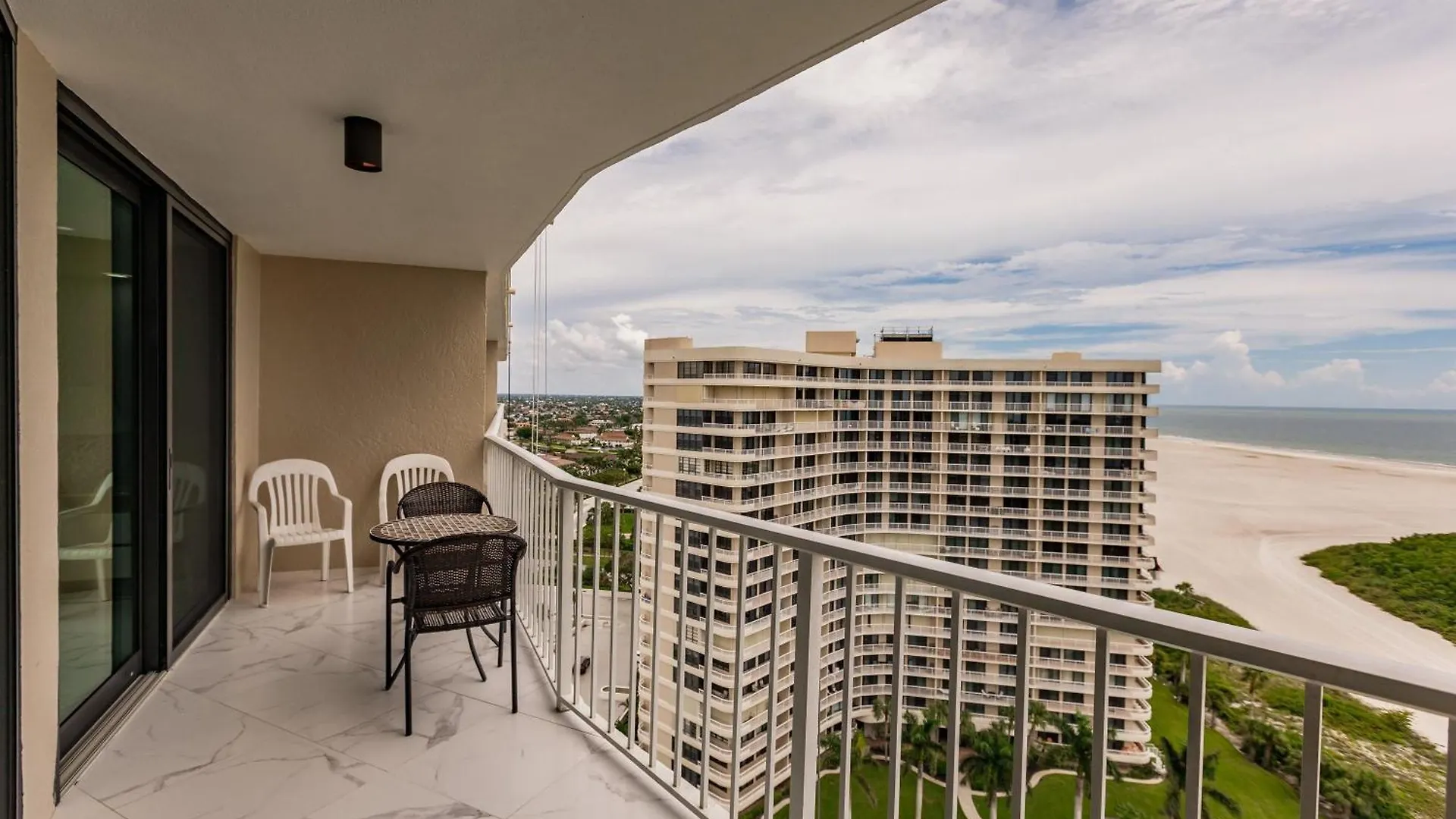 Modern 2br - Gorgeous Ocean View Marco Island