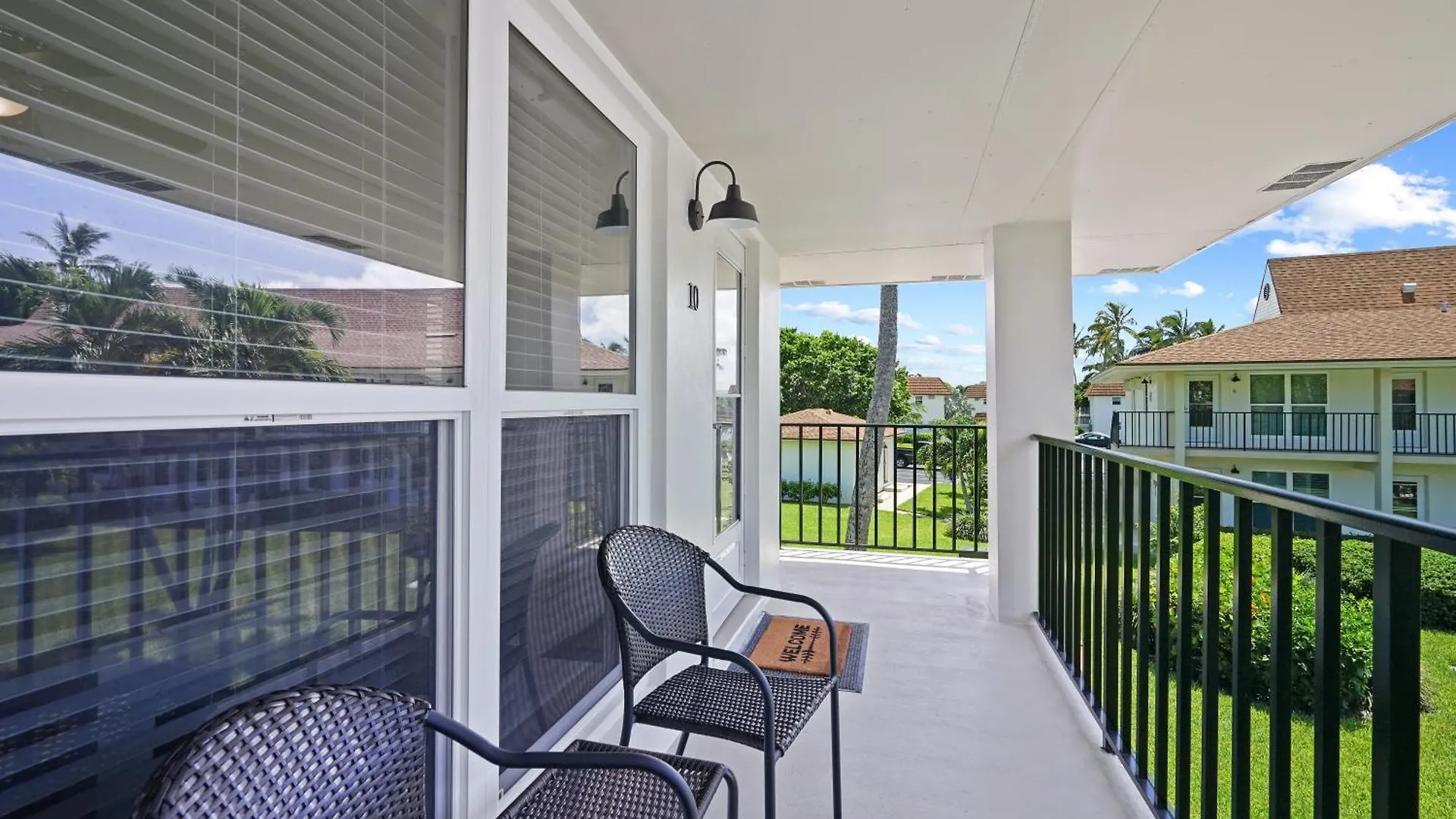 Seabreeze West In Apartment *