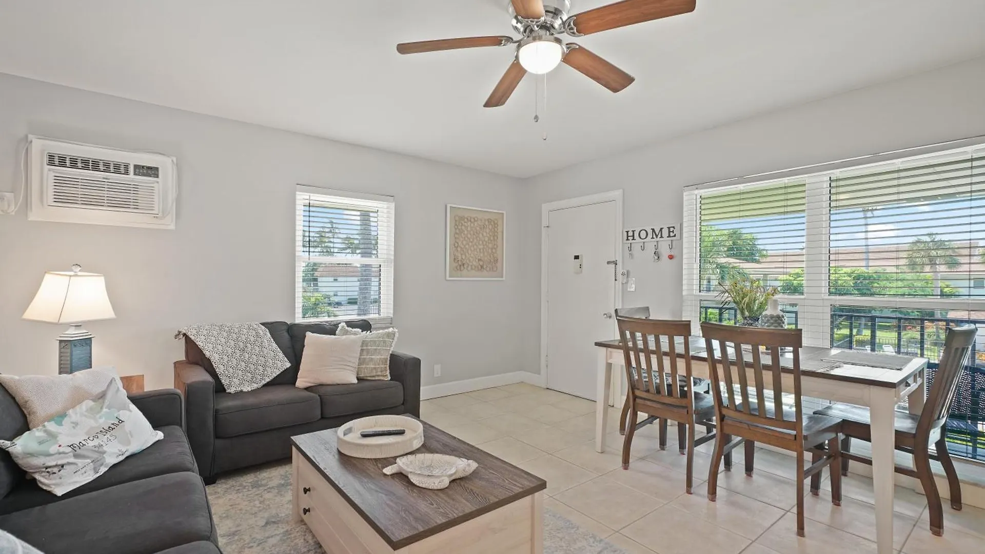 Seabreeze West In Apartment *