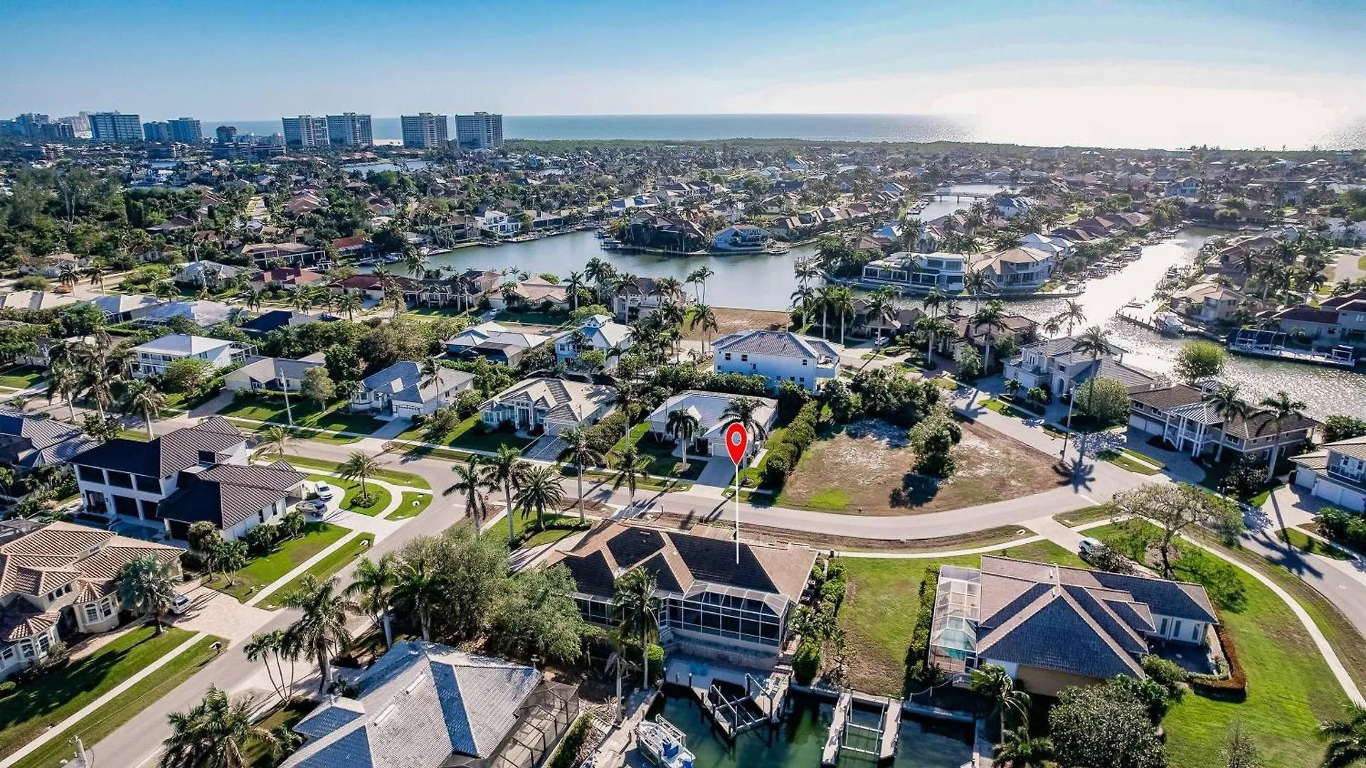 Vibrant 4br L Pool L Jacuzzi L Game Holiday home Marco Island