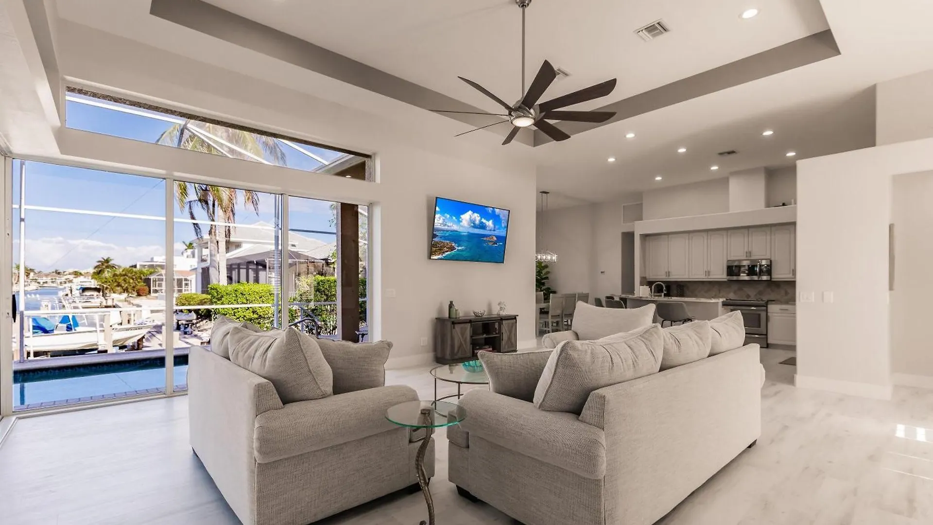 Vibrant 4br L Pool L Jacuzzi L Game Holiday home Marco Island