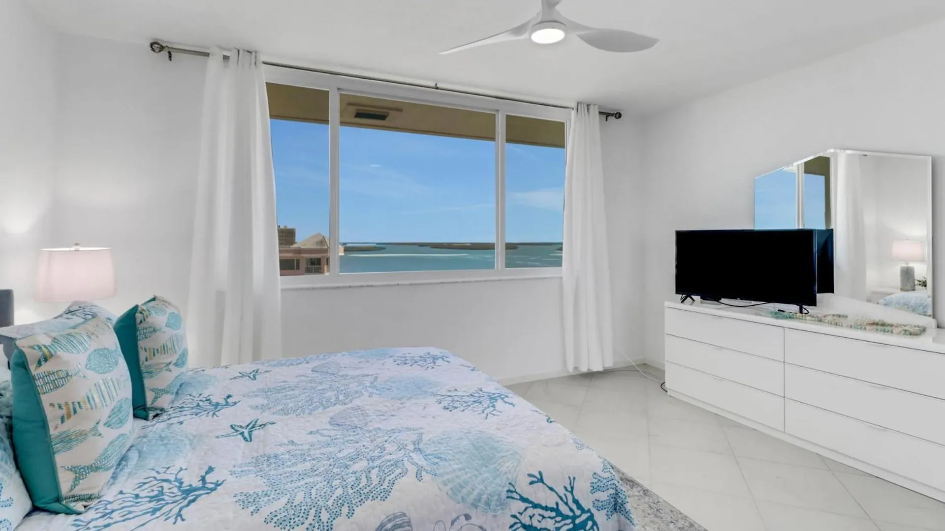 Luxury Oceanfront Escape - At Merida In Cape Marco