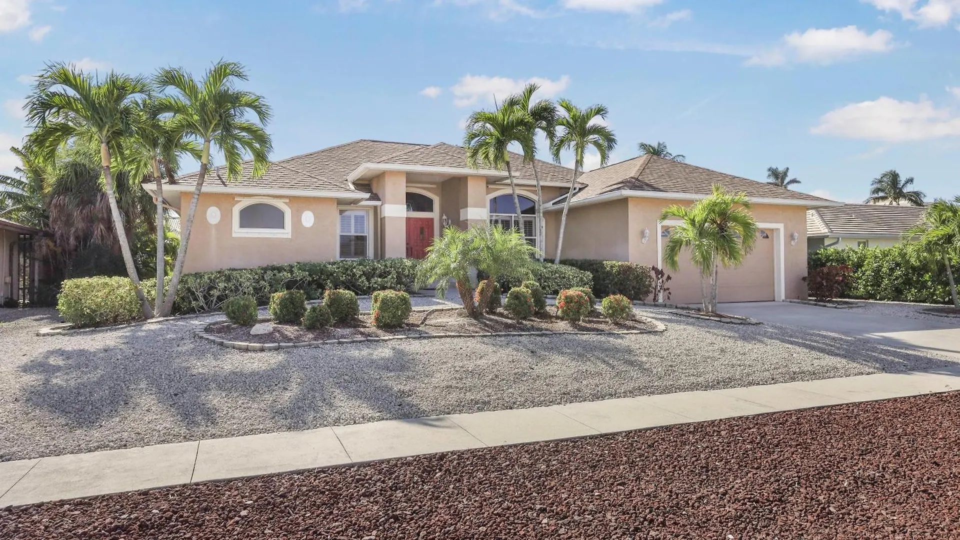 931 Montego Court Holiday home