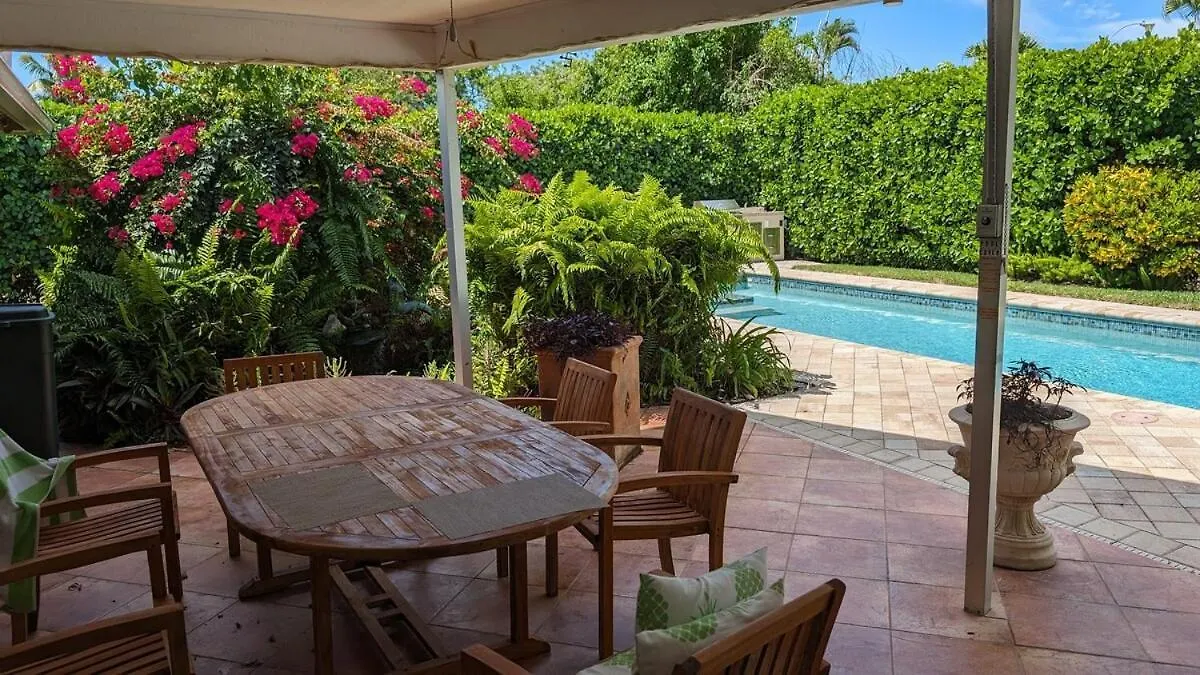 Big Pool, 10 Minute Walk To Beach, Luxurious Bath *
