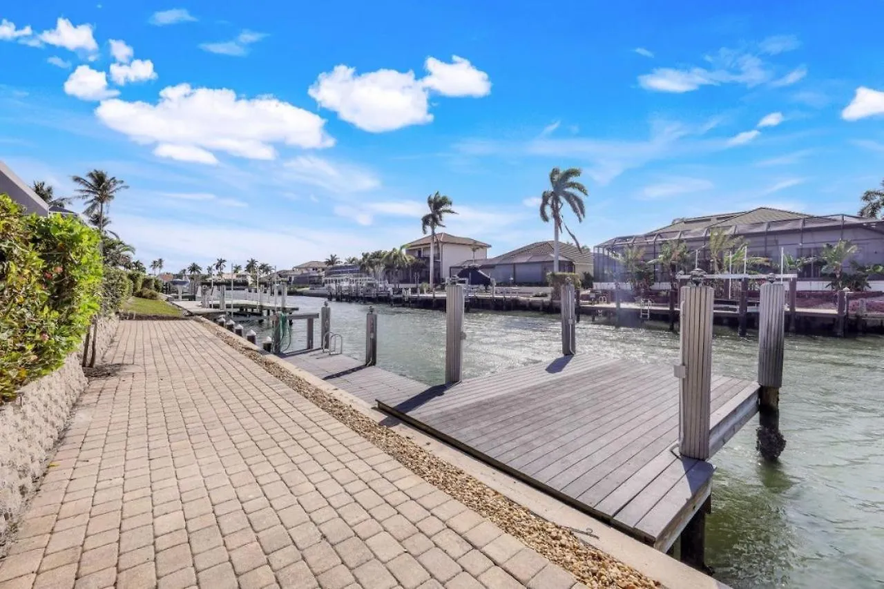 Holiday home Charming 4 Bed Waterfront Escape W/ Pool And Dock Marco Island
