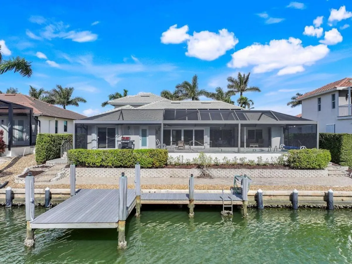 Charming 4 Bed Waterfront Escape W/ Pool And Dock