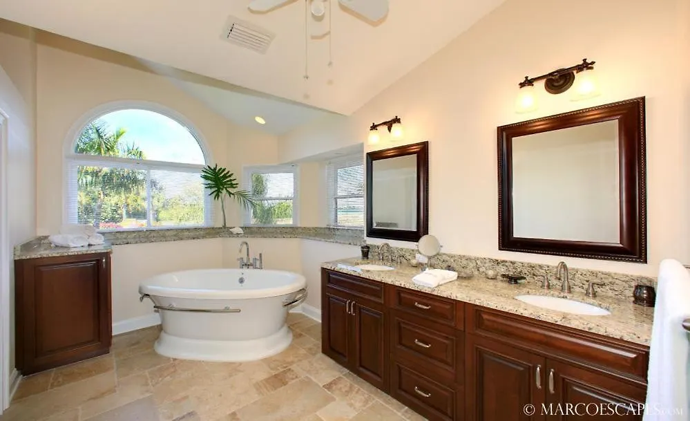 Kendall Drive Holiday home Marco Island