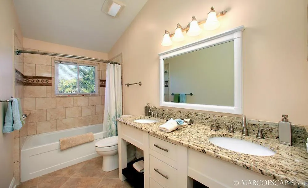 Kendall Drive Holiday home