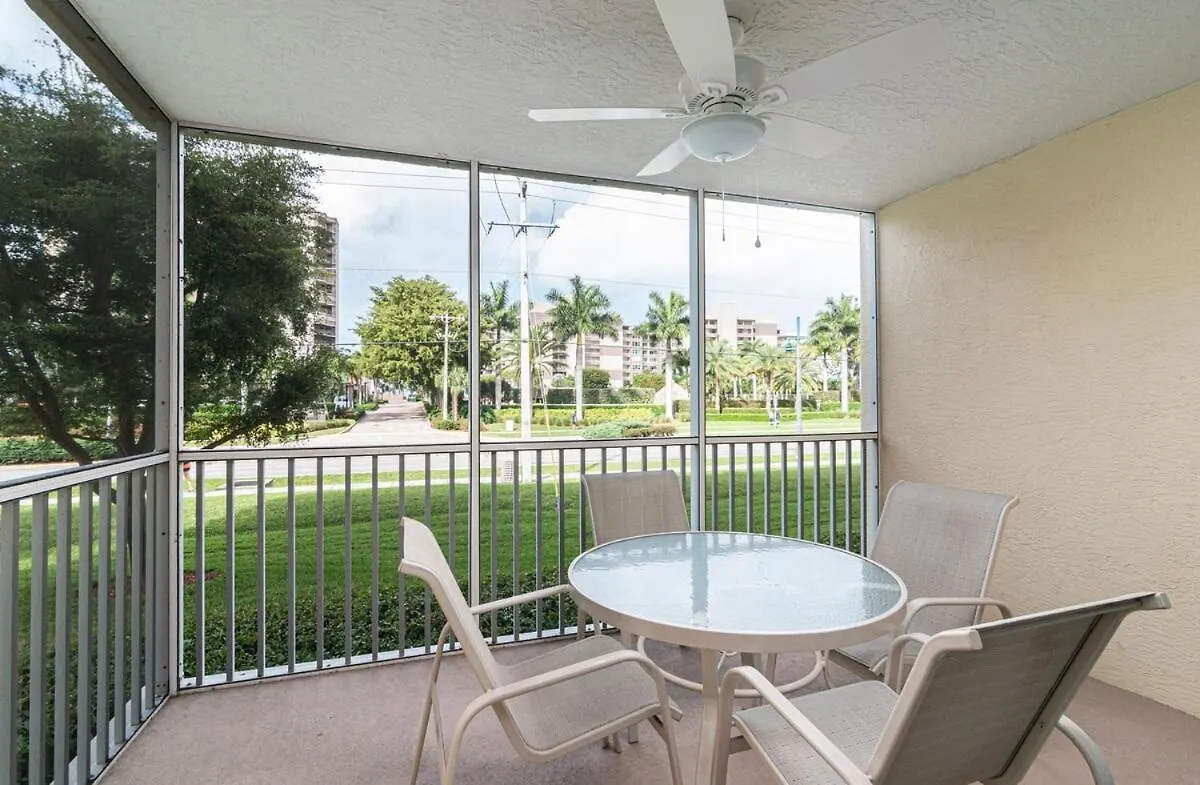 Essex - Homey, Family Friendly Condo, Apartment