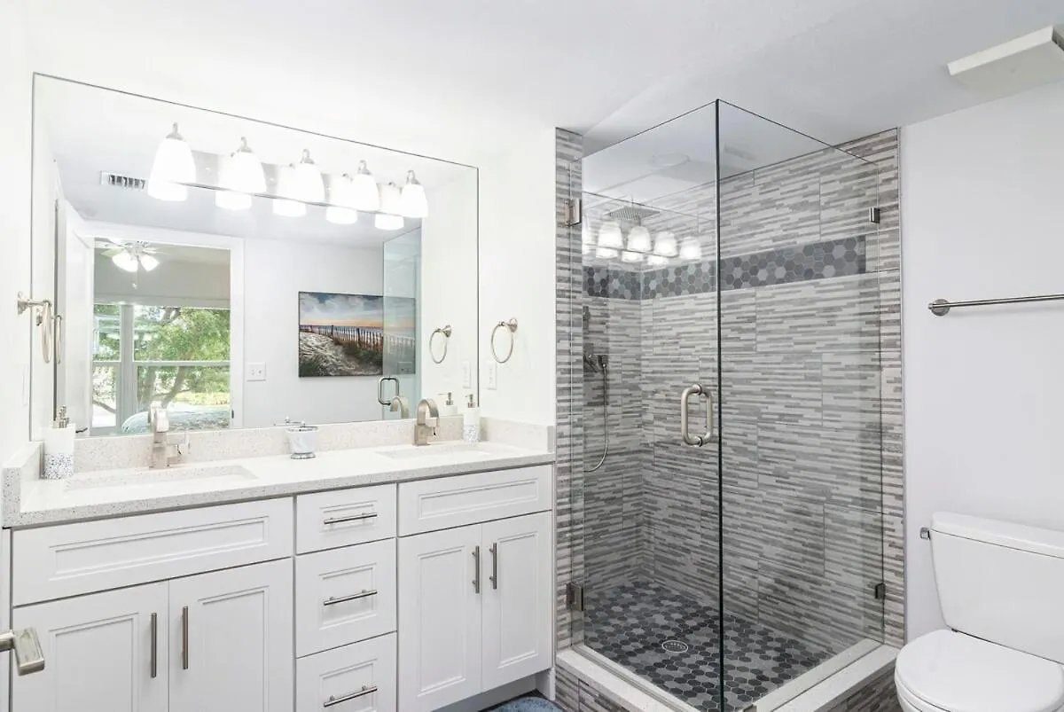 Essex - Homey, Family Friendly Condo, Apartment *