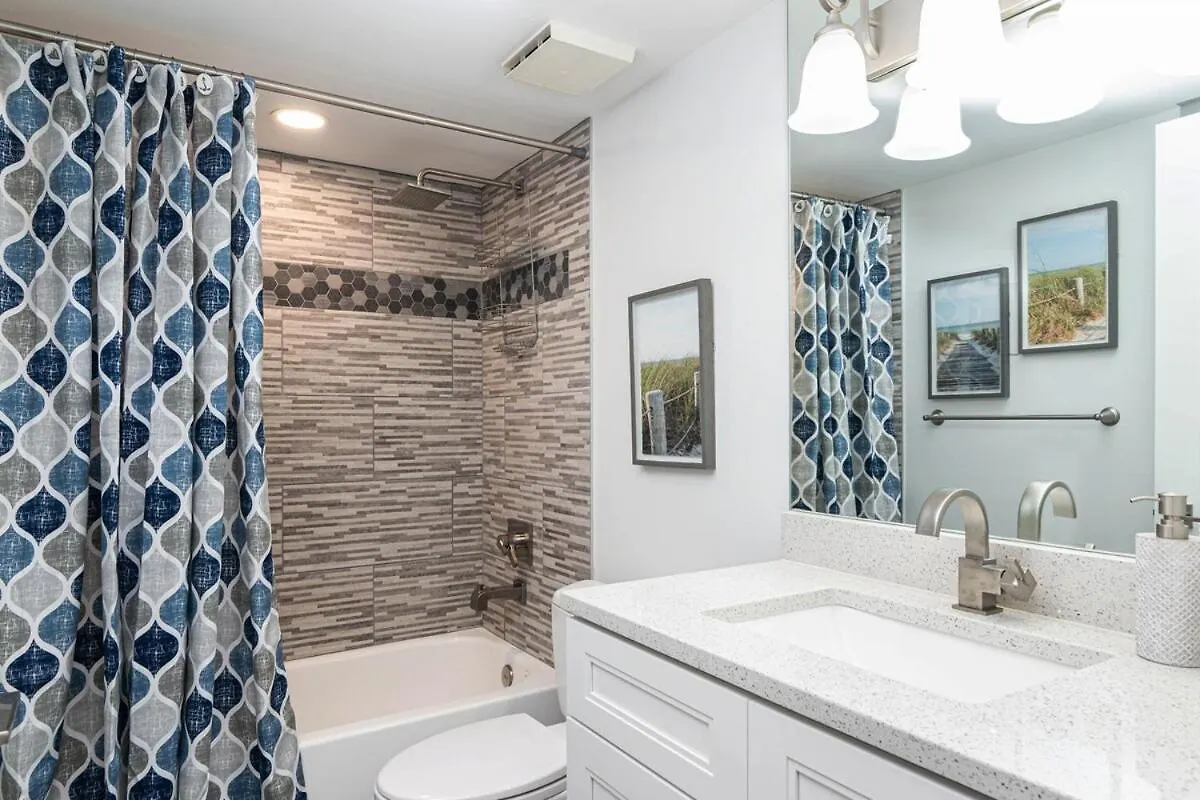 Essex - Homey, Family Friendly Condo, *
