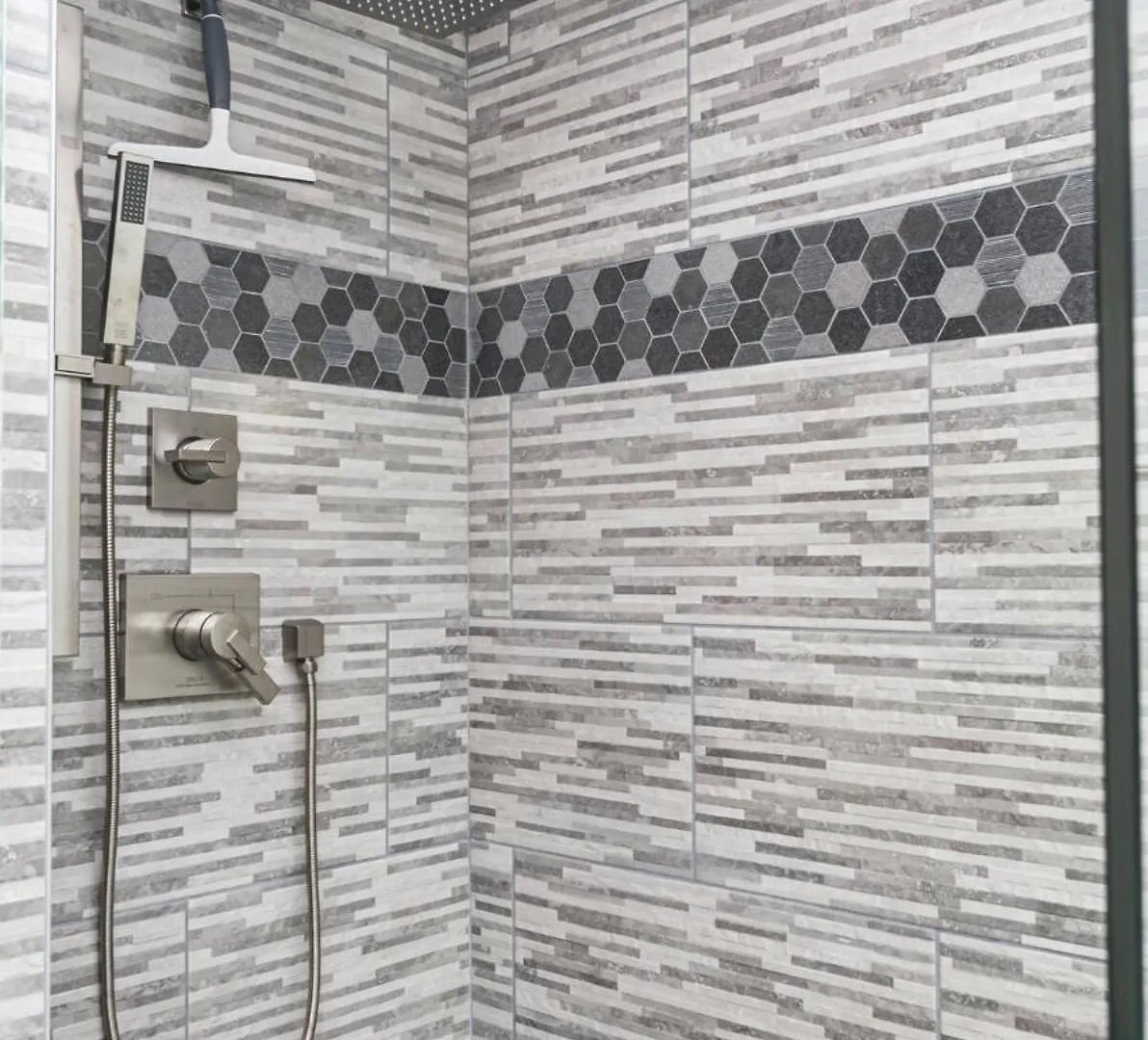 Essex - Homey, Family Friendly Condo, *