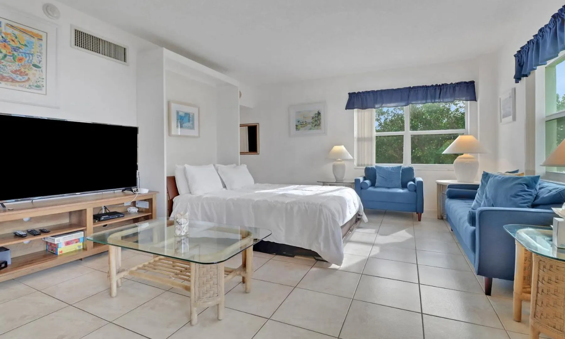 Beachfront! Sunset View & Location On Marco! Apartment