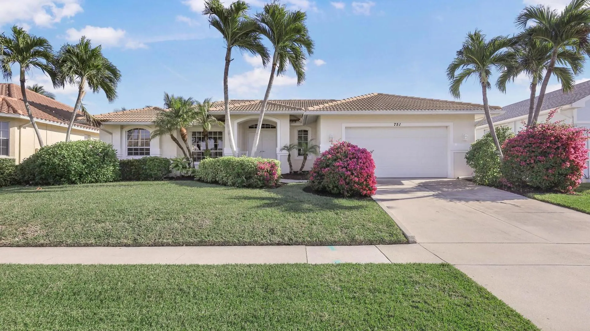 Holiday home 751 Amber Drive *