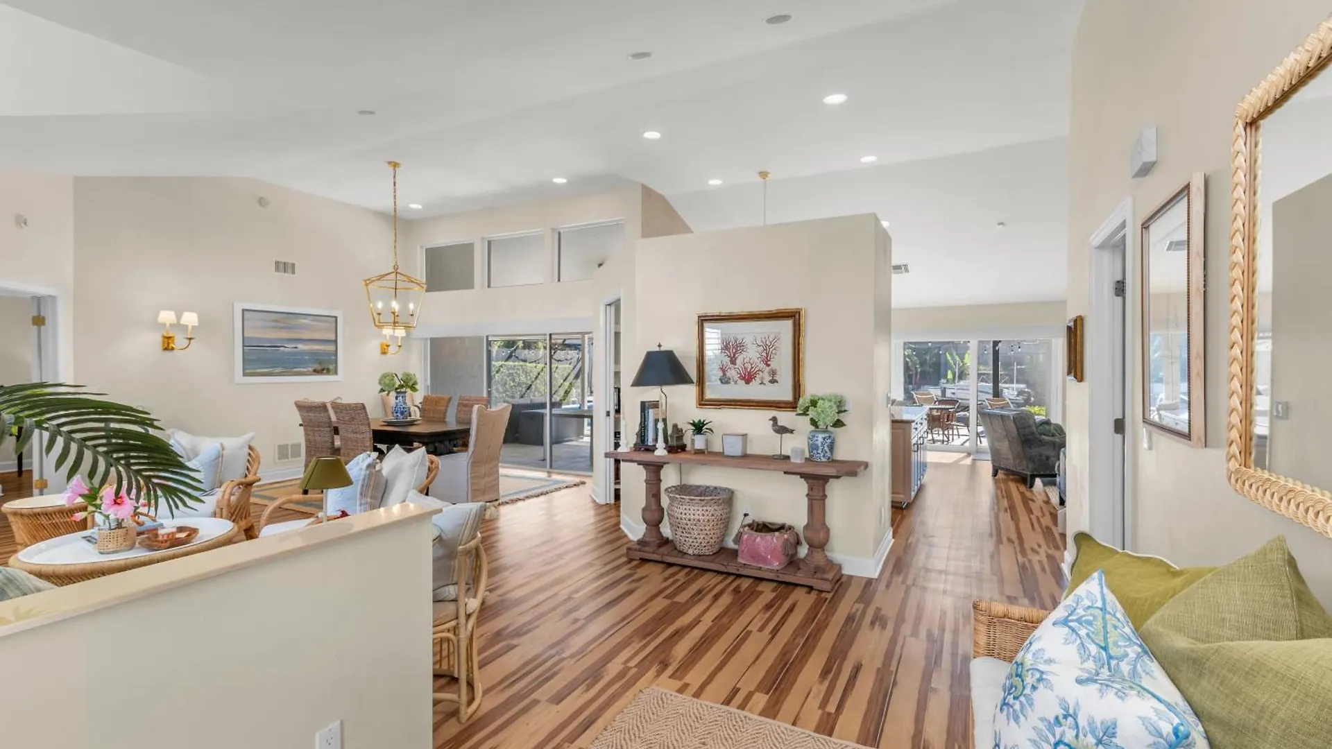 Charming 4 Bed Waterfront Escape W/ Pool And Dock Marco Island