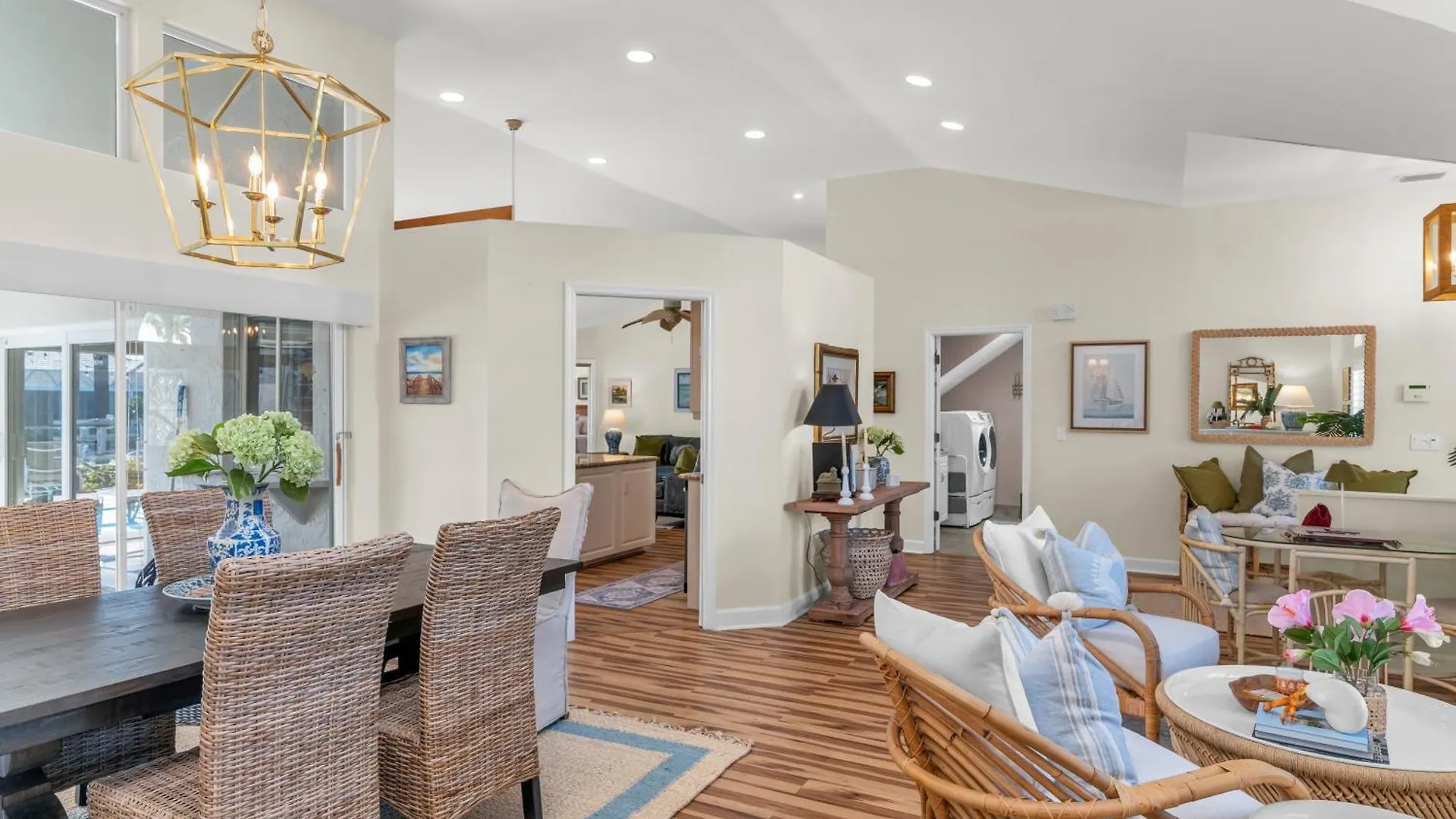 Charming 4 Bed Waterfront Escape W/ Pool And Dock Marco Island
