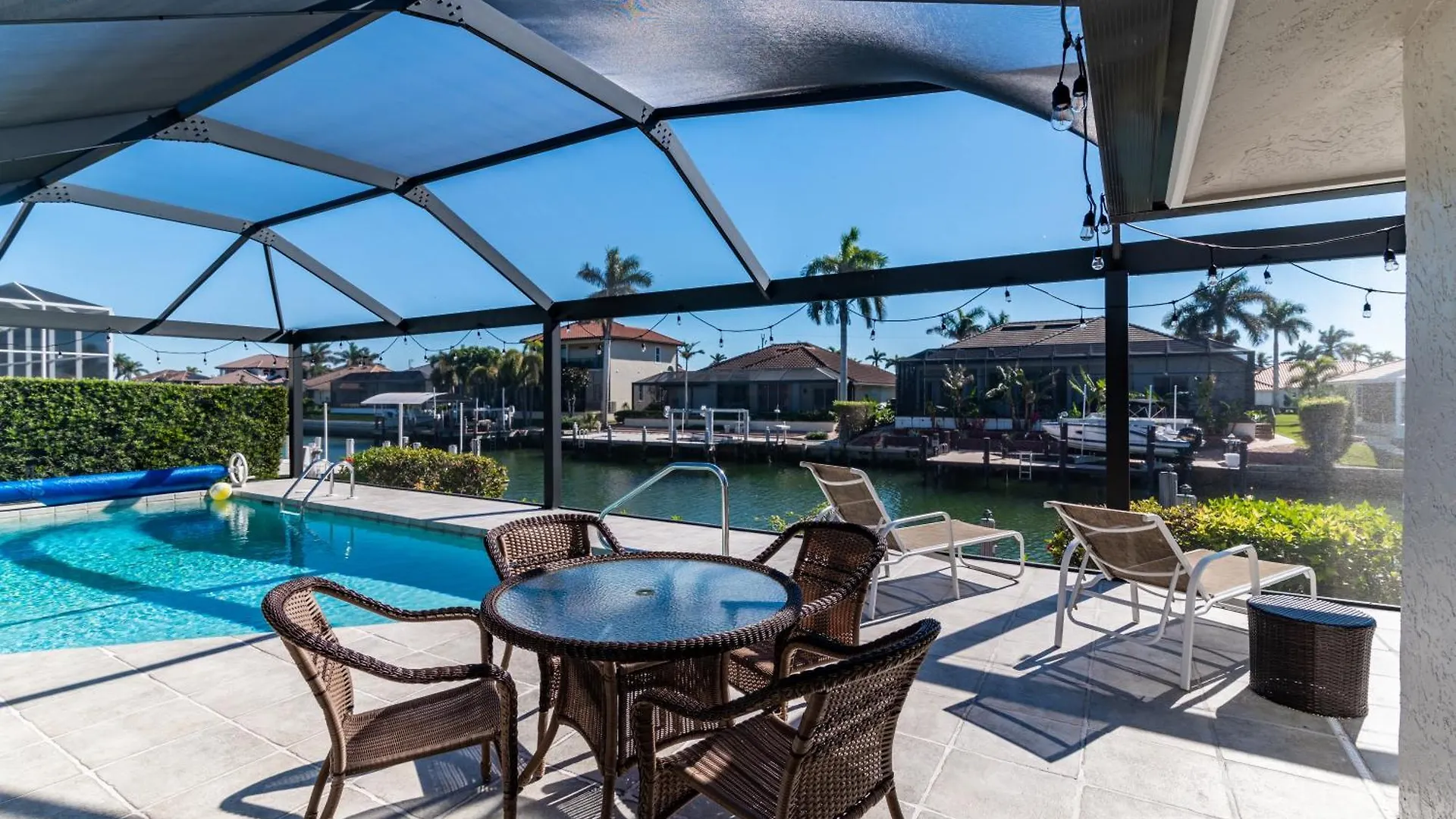 Charming 4 Bed Waterfront Escape W/ Pool And Dock