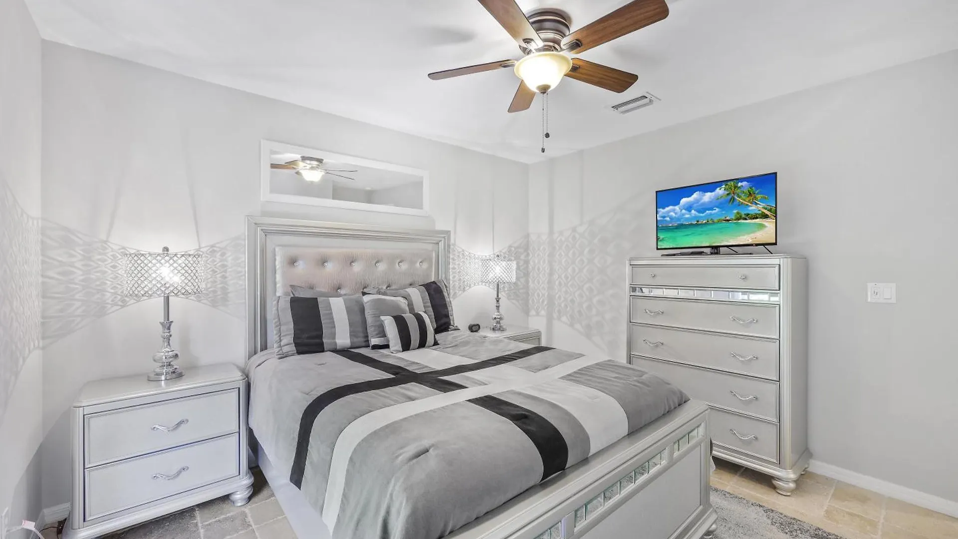 931 Montego Court Holiday home