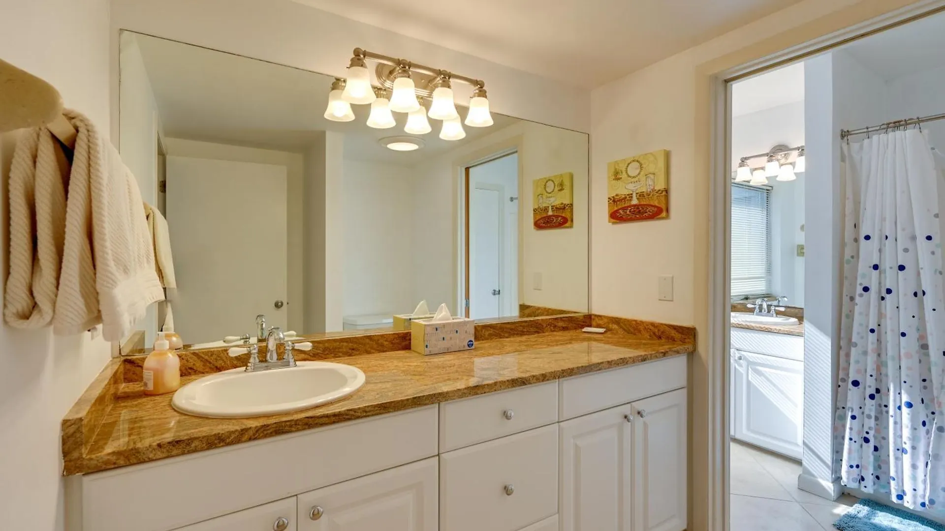 Sunny Gem With Shared Pool And Dock! Holiday home Marco Island