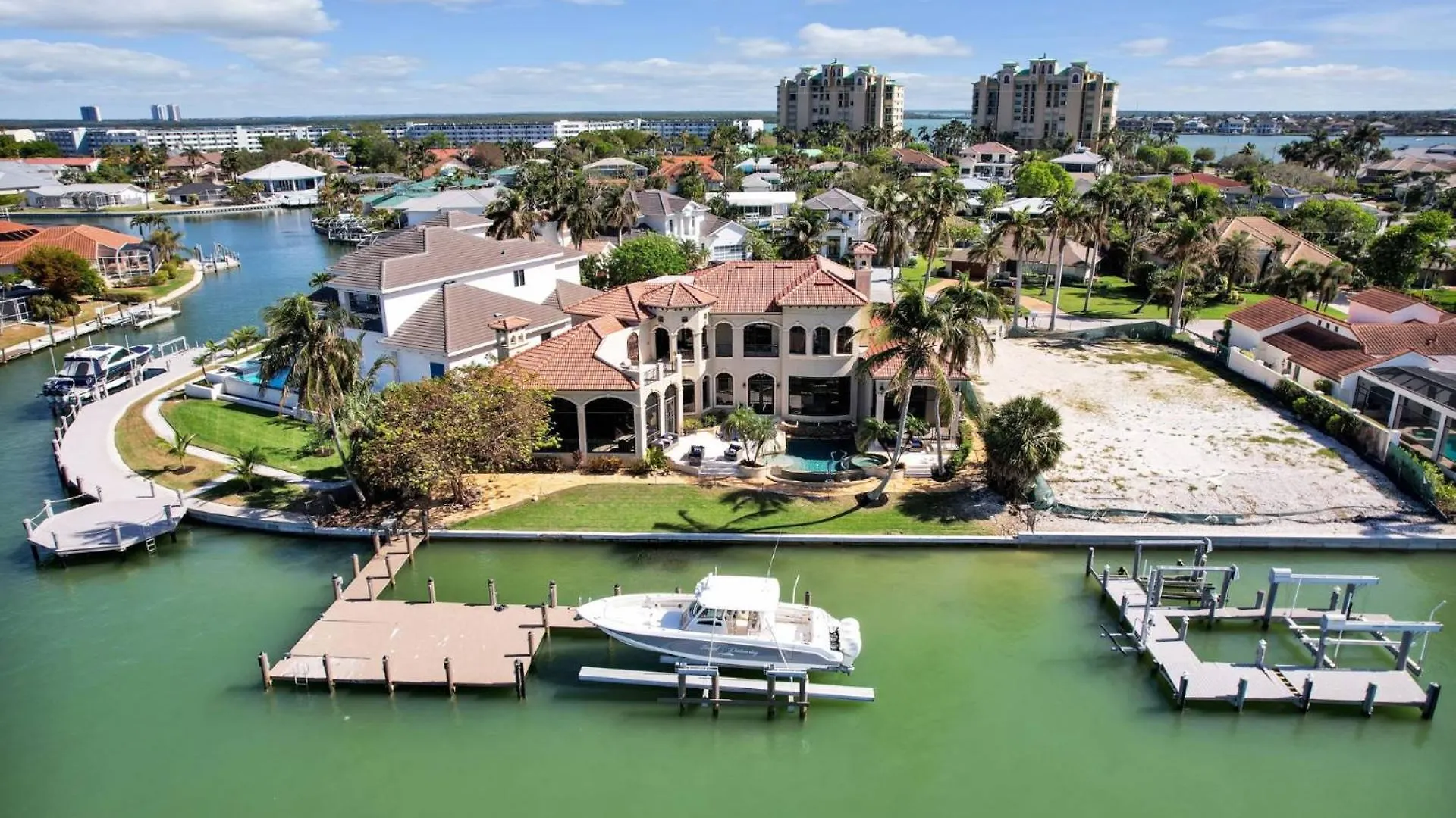 Delphino * Marco Island