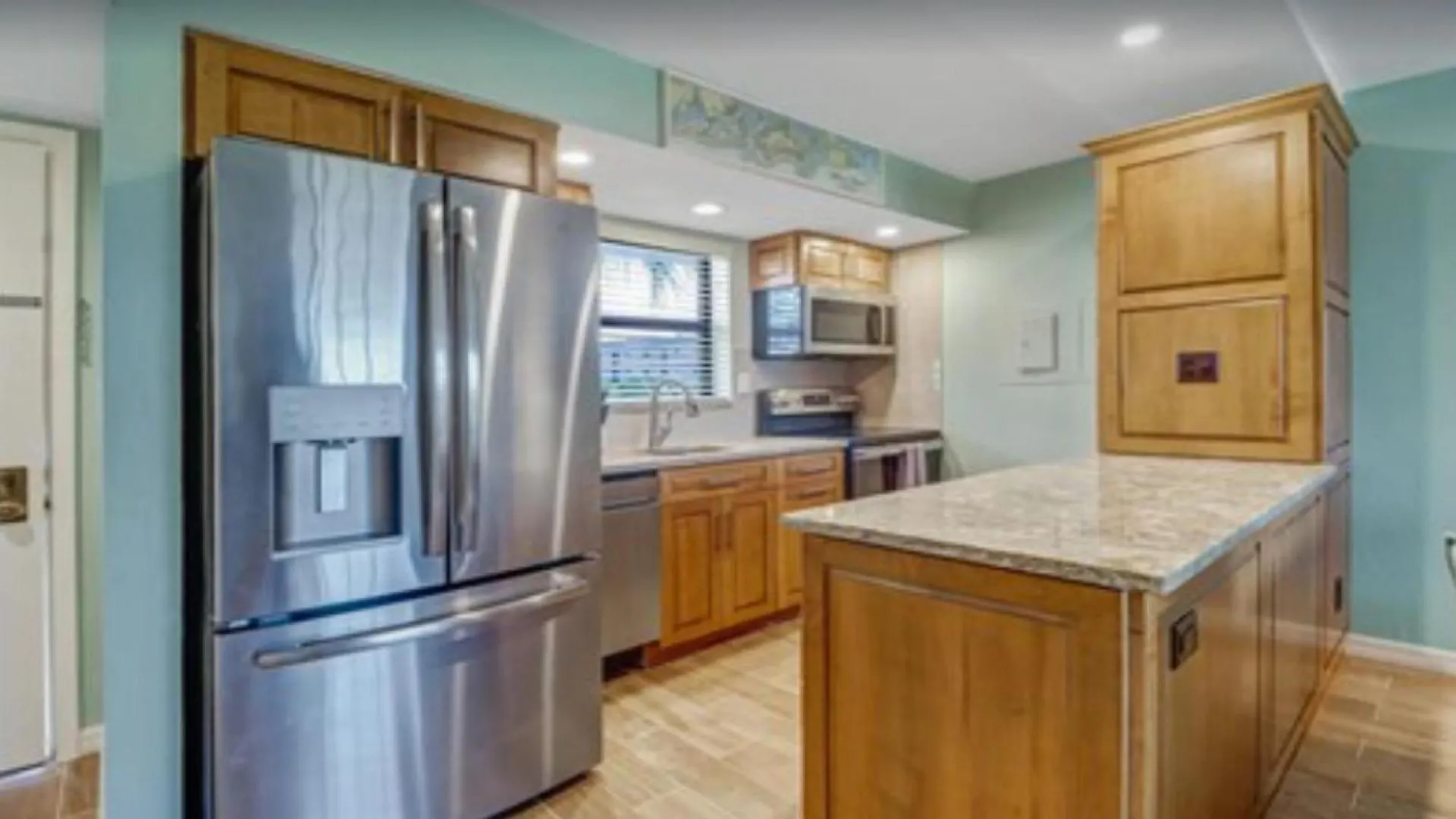 Holiday home Cozy 1 Bedroom With Pool Access *